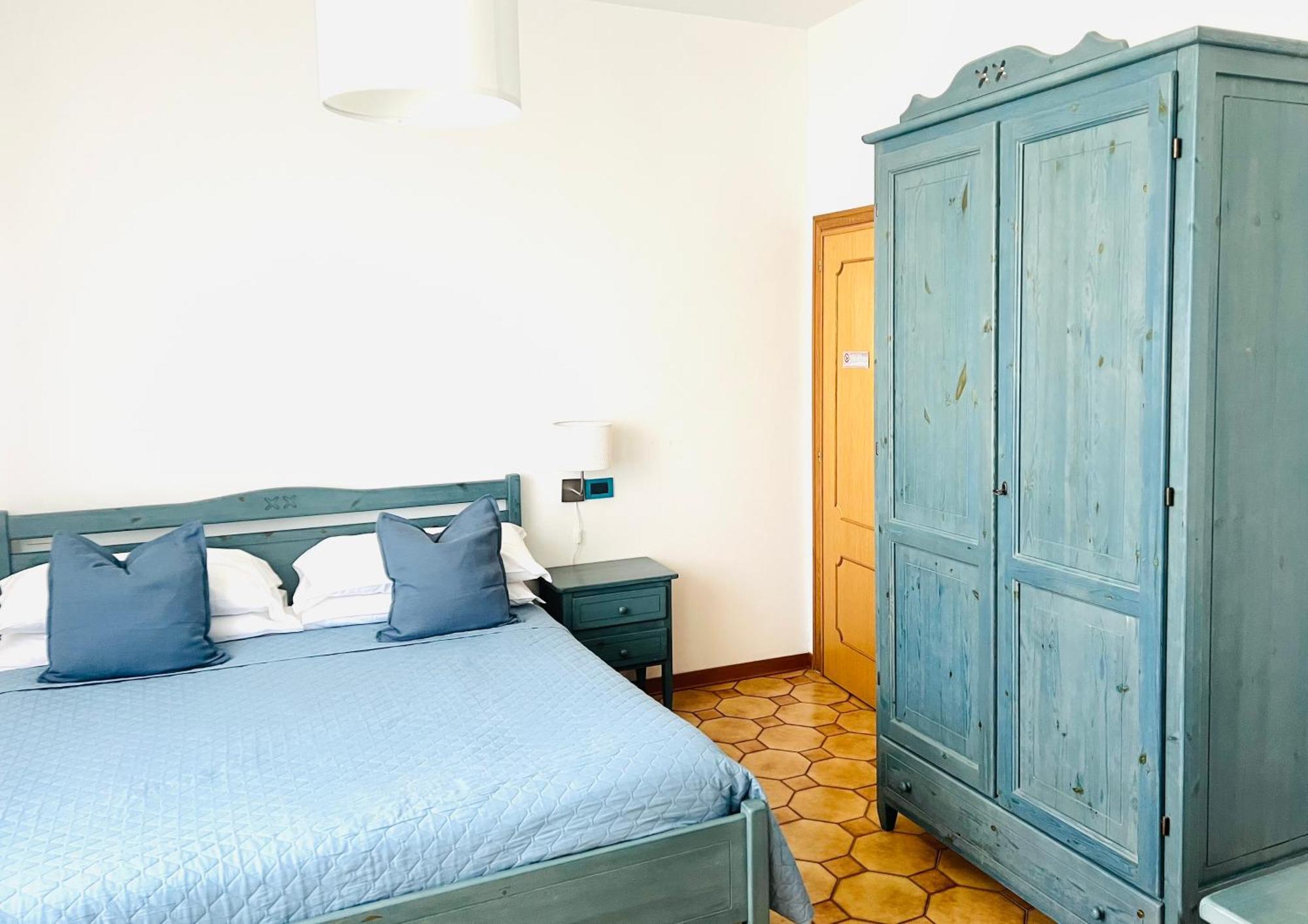 Villa Lavinia B&B Montescudaio Habitación foto