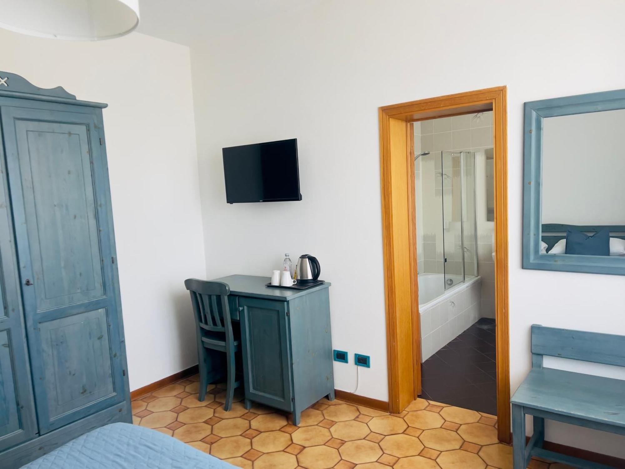 Villa Lavinia B&B Montescudaio Habitación foto